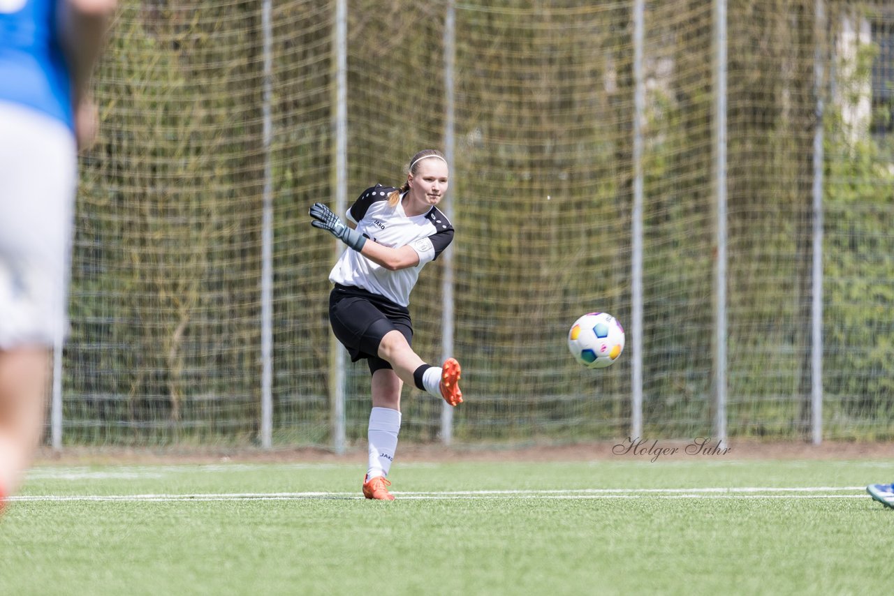 Bild 299 - wBJ SH-Pokalfinale  Holstein-Kiel - SV Viktoria : Ergebnis: 1:0